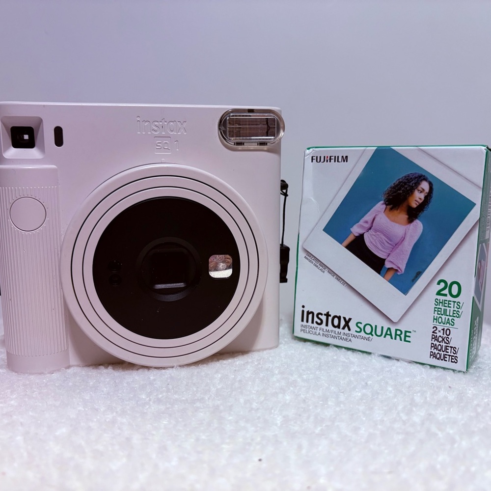 Fujifilm Instax Square SQ1 Instant Camera - Cream
